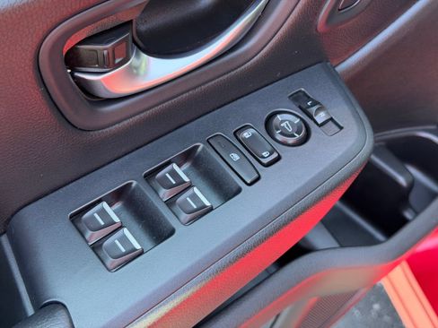 Used 2025 Honda Pilot EX-L image 14