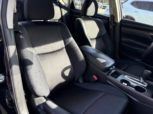 Used 2017 Nissan Altima 2.5 SR w/ Midnight Edition Package image 18