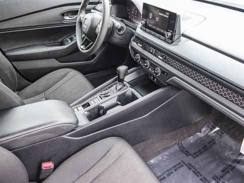 Used 2024 Honda Accord EX image 17