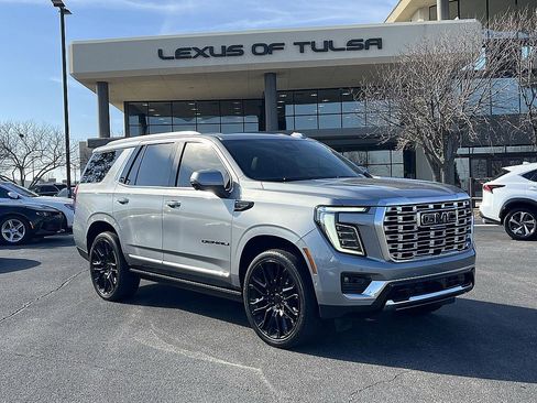 Used 2025 GMC Yukon Denali w/ Denali Reserve Package image 1