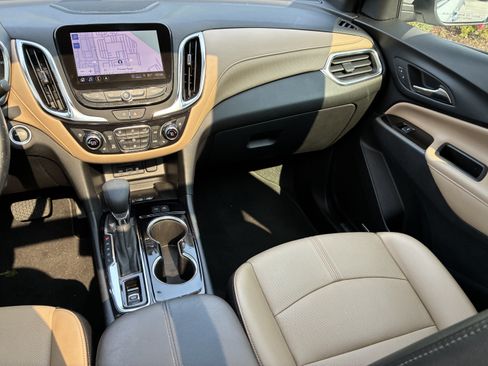Used 2024 Chevrolet Equinox Premier FWD image 20