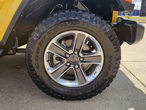 Used 2021 Jeep Wrangler Unlimited Sahara image 17