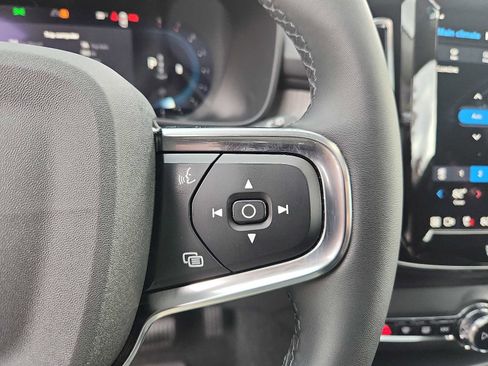 Certified 2023 Volvo XC40 B5 Plus w/ Driver Assist Package image 21