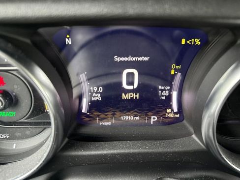 Used 2023 Jeep Wrangler Unlimited Sahara AWD/4WD image 23