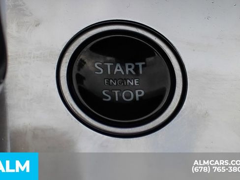 Used 2023 Land Rover Range Rover Long Wheelbase SE image 30