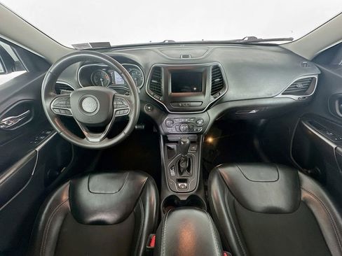 Used 2020 Jeep Cherokee Latitude Plus image 10