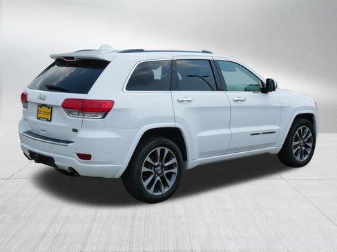 Used 2018 Jeep Grand Cherokee Overland w/ Jeep Active Safety Group AWD/4WD image 7