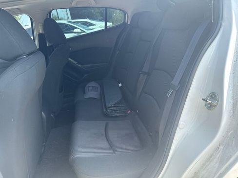 Used 2016 MAZDA MAZDA3 i Touring FWD image 8