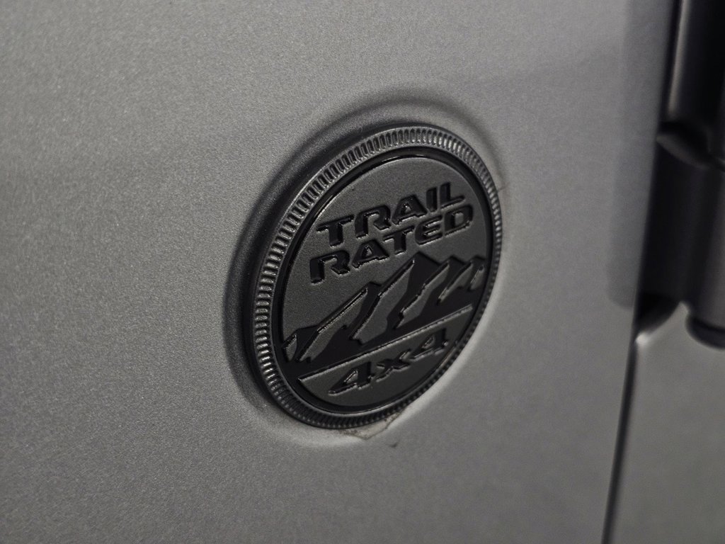 Used 2021 Jeep Wrangler Unlimited Sahara AWD/4WD image 28