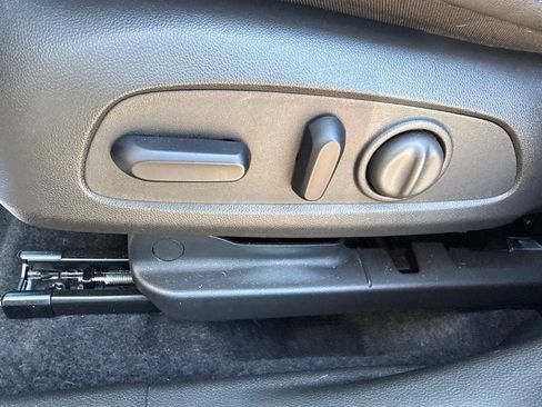 Used 2024 Buick Envista Sport Touring w/ Convenience I Package FWD image 24