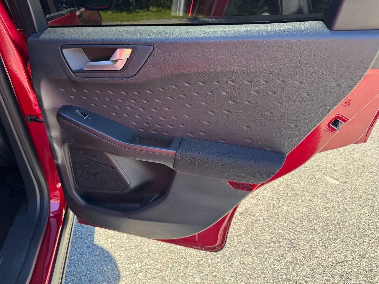 Used 2020 Ford Escape SE FWD image 42