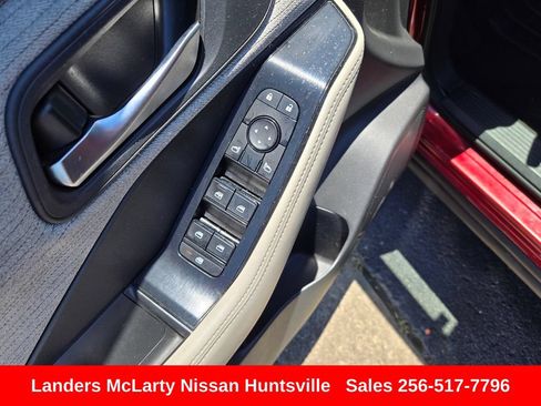 Used 2023 Nissan Rogue SV FWD image 20