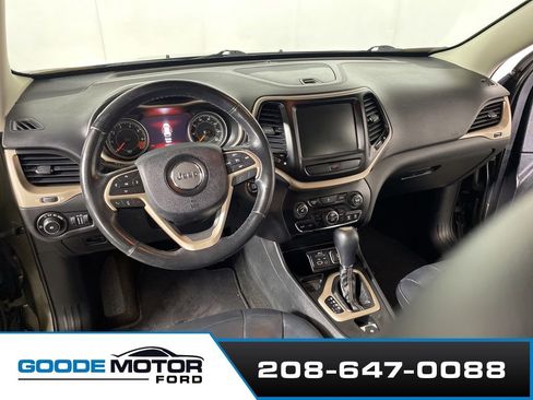 Used 2015 Jeep Cherokee Limited image 8