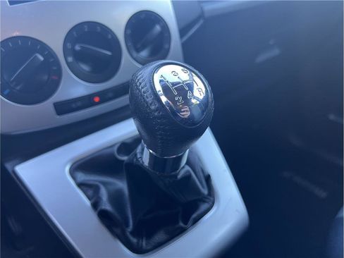 Used 2006 MAZDA MAZDA5 Sport image 19