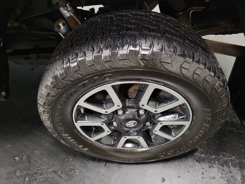 Used 2016 Toyota Tundra SR5 w/ TRD Off Road Package AWD/4WD image 10