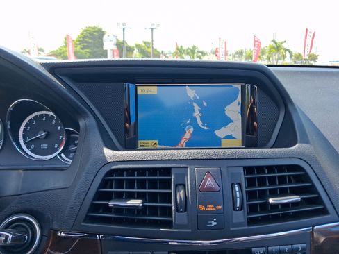 Used 2011 Mercedes-Benz E 350 Cabriolet image 17