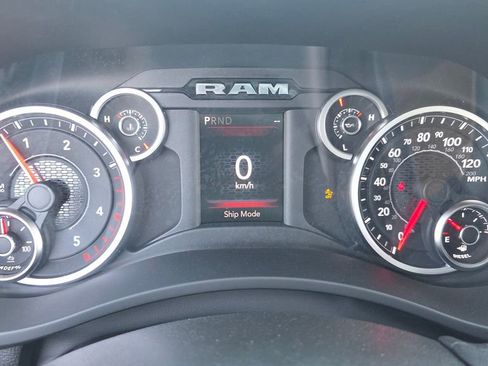 New 2026 RAM 3500 Big Horn AWD/4WD image 33