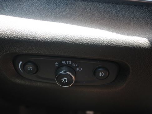 Used 2020 Chevrolet Traverse LT FWD image 42