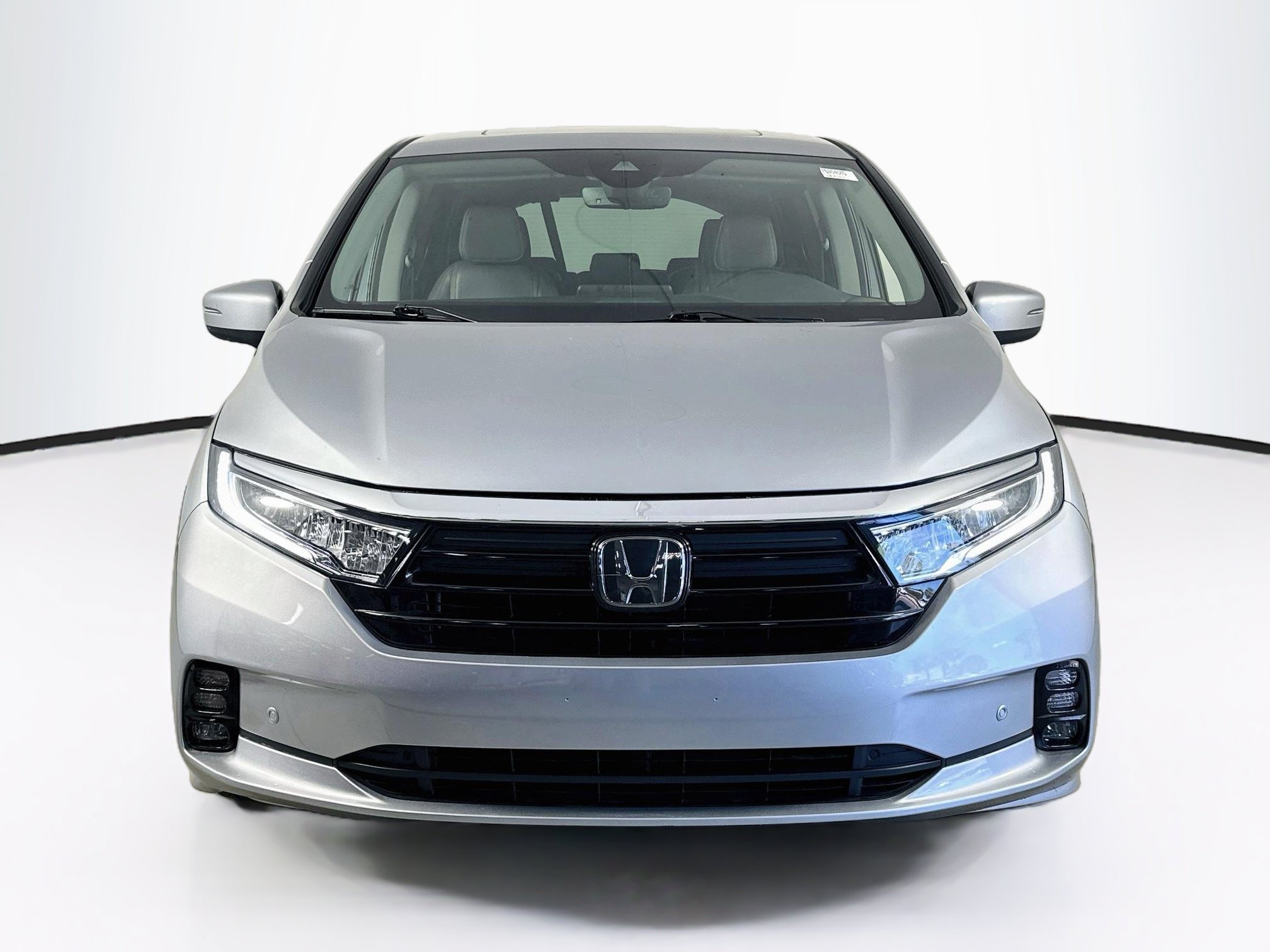 Used 2023 Honda Odyssey Touring image 2