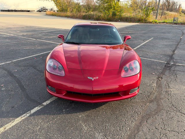 Used 2005 Chevrolet Corvette Coupe w/ Preferred Equipment Group RWD image 1