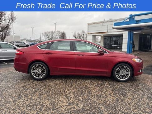 Used 2014 Ford Fusion SE w/ Equipment Group 202A image 6