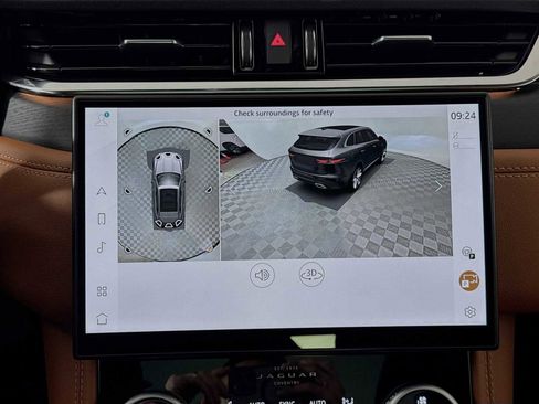 New 2025 Jaguar F-PACE R-Dynamic S image 16