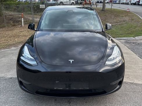 Used 2021 Tesla Model Y Long Range AWD/4WD image 3