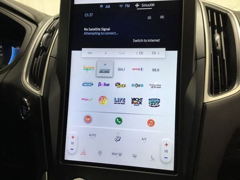 Used 2023 Ford Edge SEL image 29