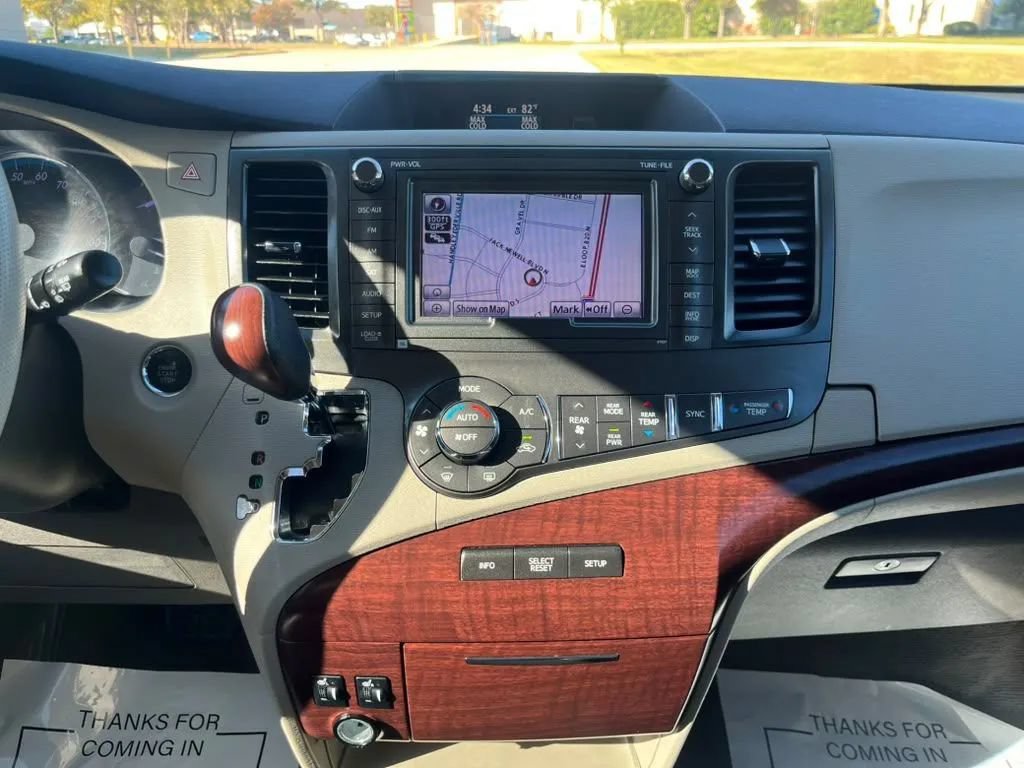 Used 2011 Toyota Sienna XLE w/ XLE Navigation Pkg FWD image 29