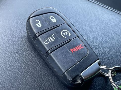Used 2020 Jeep Grand Cherokee Limited AWD/4WD image 24