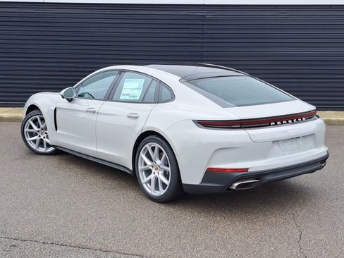 New 2026 Porsche Panamera 4 image 3