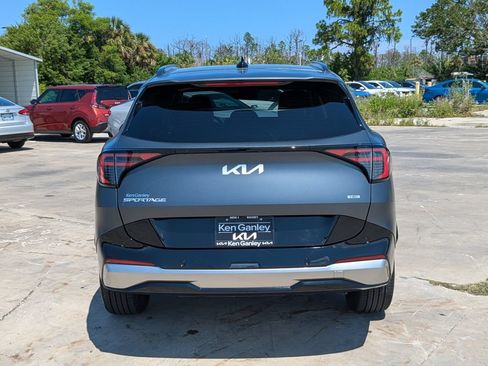 Certified 2026 Kia Sportage SX Prestige AWD/4WD image 7