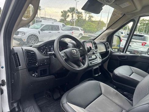 Used 2024 RAM ProMaster 2500 w/ Convenience Group FWD image 4