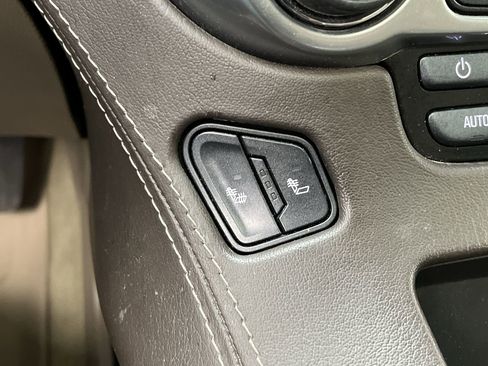 Used 2018 Chevrolet Tahoe LT image 25