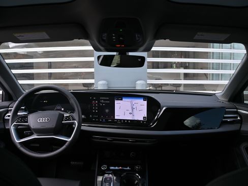 Used 2025 Audi A5 2.0T Premium Plus w/ Premium Plus AWD/4WD image 17