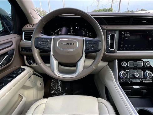 Used 2022 GMC Yukon Denali AWD/4WD image 5