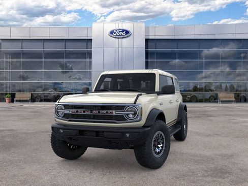 New 2026 Ford Bronco Outer Banks w/ Sasquatch Package AWD/4WD image 2