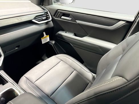 New 2026 GMC Acadia Elevation w/ Elevation Premium Package image 23