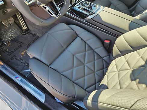 New 2026 BMW 740i image 4