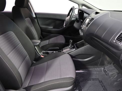 Used 2017 Kia Forte S w/ S Technology Package FWD image 16