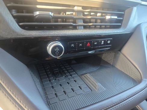 Used 2025 Ford Explorer Platinum w/ LUX Leather Package image 20