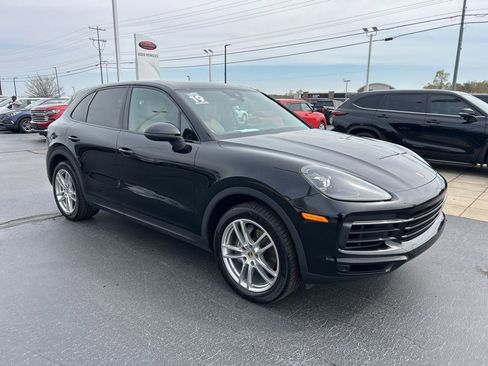 Used 2019 Porsche Cayenne Base image 23