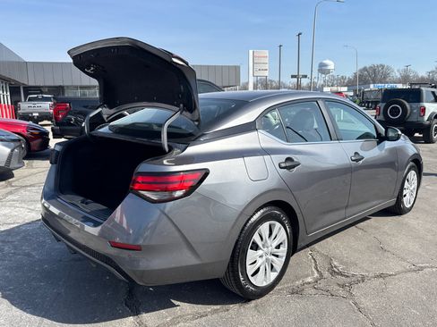 Used 2024 Nissan Sentra S image 16