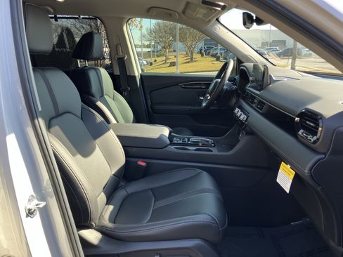 Certified 2025 Honda Pilot EX-L image 35