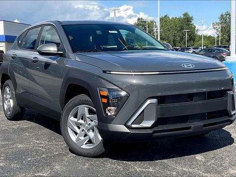 New 2026 Hyundai Kona SE image 1