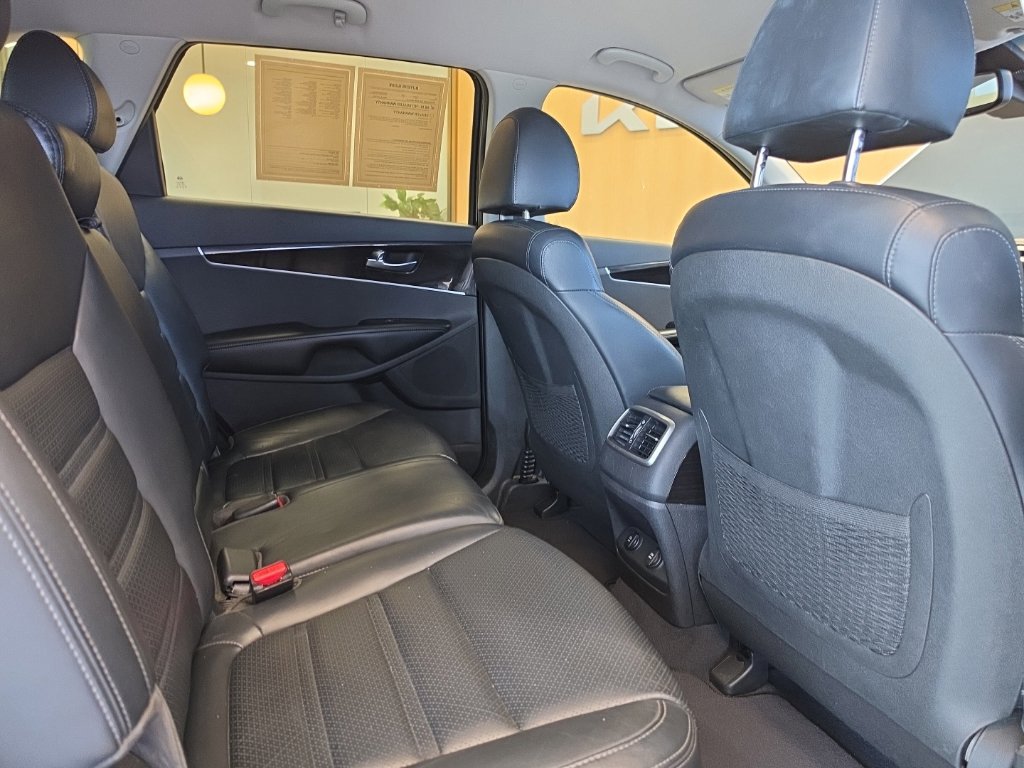 Used 2019 Kia Sorento EX FWD image 45