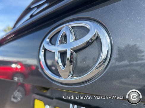 Used 2020 Toyota RAV4 LE image 9