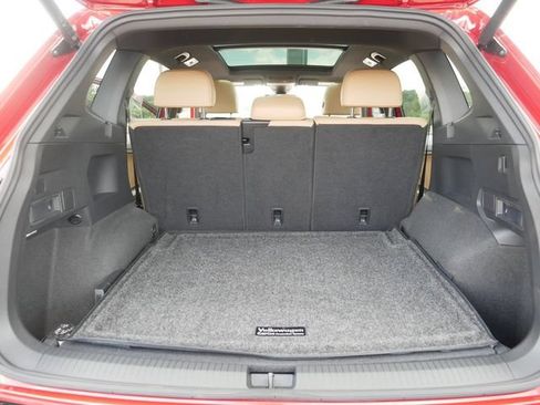 Certified 2024 Volkswagen Tiguan SE R-Line AWD/4WD image 17