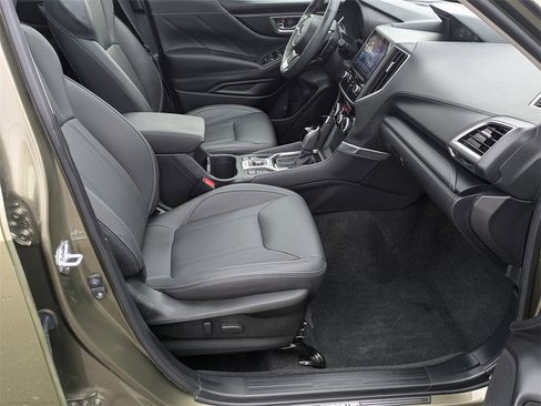 Used 2023 Subaru Forester Touring image 29
