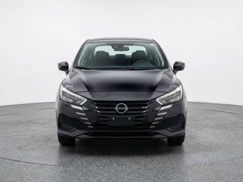 Used 2025 Nissan Versa SV FWD image 2